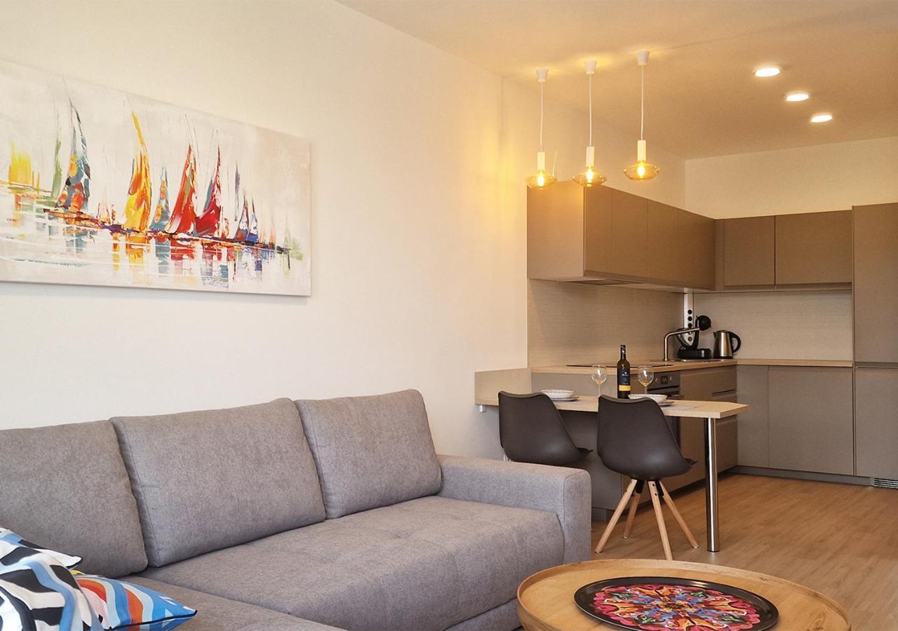 New Cozy 2 Room Pink Apartment Bratislava 059 Eksteriør billede