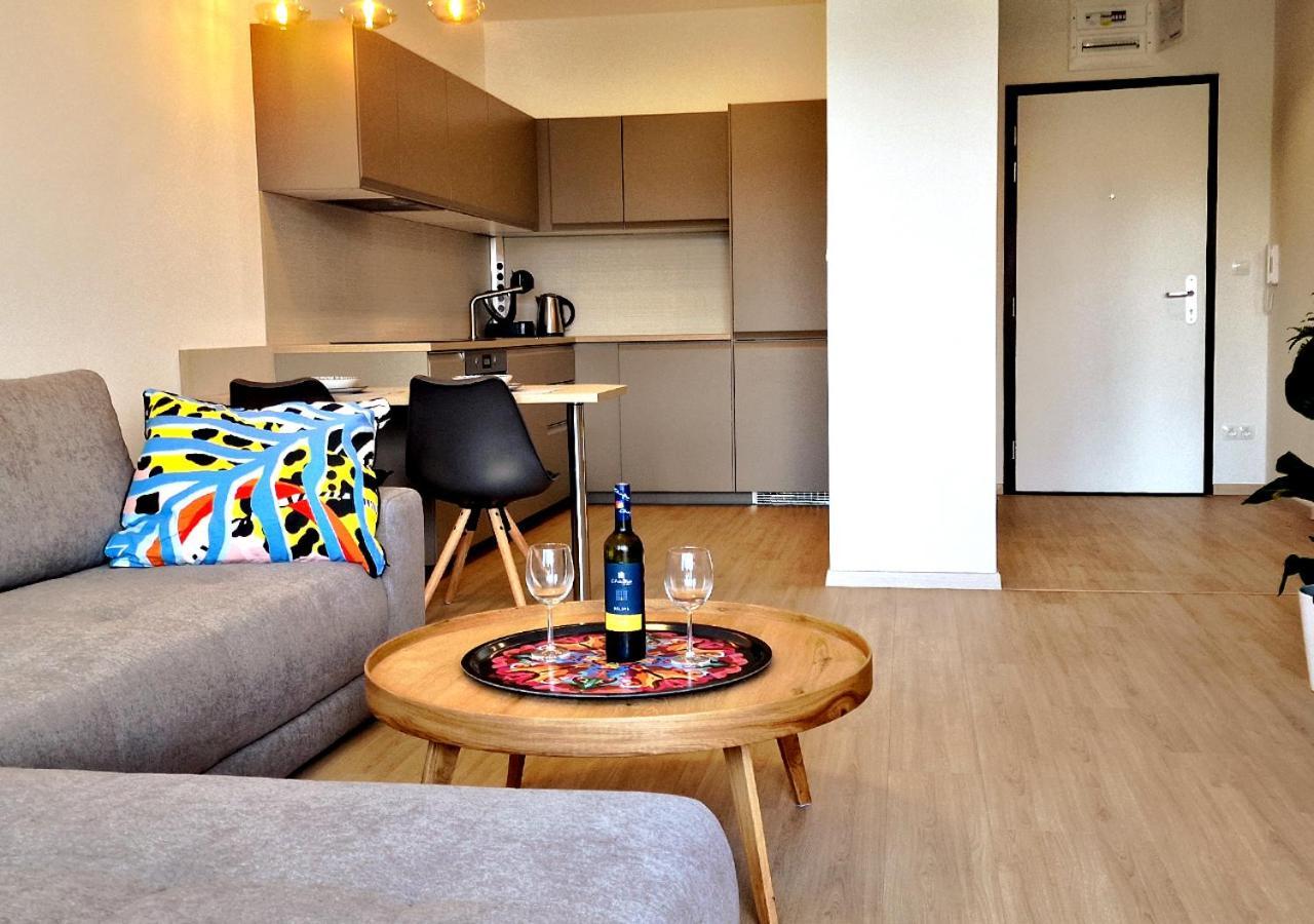 New Cozy 2 Room Pink Apartment Bratislava 059 Eksteriør billede